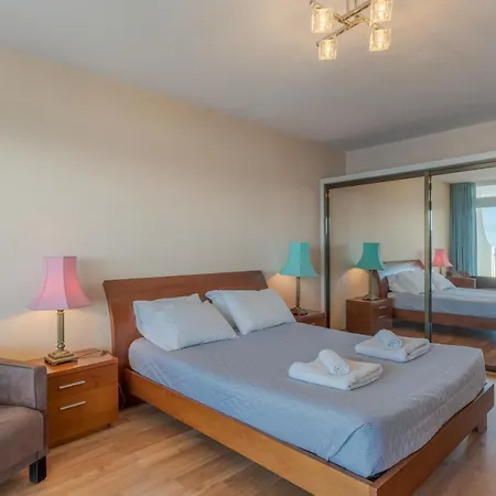 Apartment Front Sea In Praia Formosa Funchal (Madeira)