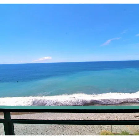 Apartment Front Sea In Praia Formosa